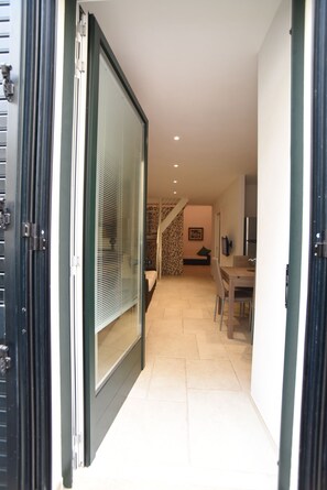 Duplex, 2 Bathrooms (Via Giuncaie 5) | Iron/ironing board, free WiFi - Appartamenti Gallipoli e Baia Verde (Gallipoli)