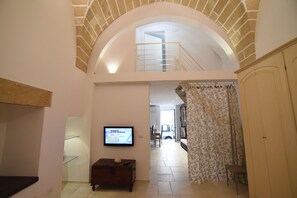 Duplex, 2 Bathrooms (Via Giuncaie 5)