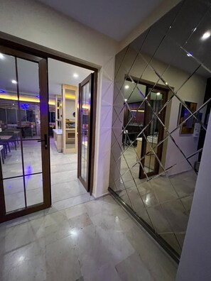 Se sirven desayunos, almuerzos y cenas