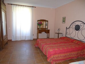 Apartment, 1 Bedroom (Rosa) | Premium bedding, desk, free WiFi - Palazzo Iargia (Canicattini Bagni)