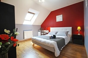 Doppelzimmer (Coquelicot) | Individuell dekoriert, individuell eingerichtet, schallisolierte Zimmer