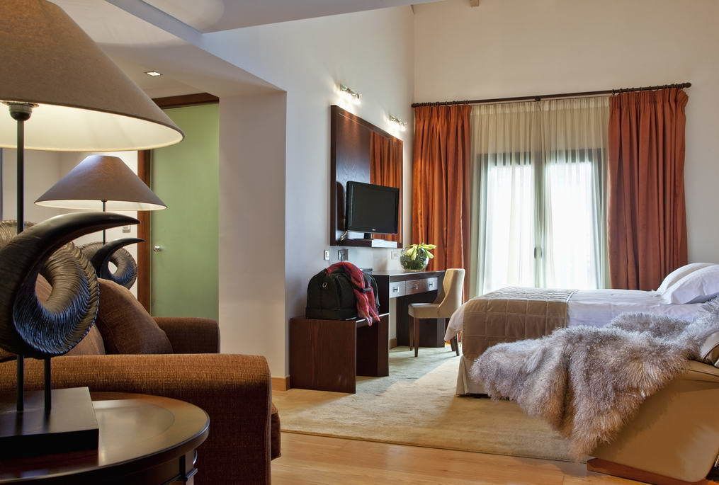 Superior Room | Premium bedding, pillowtop beds, minibar, in-room safe