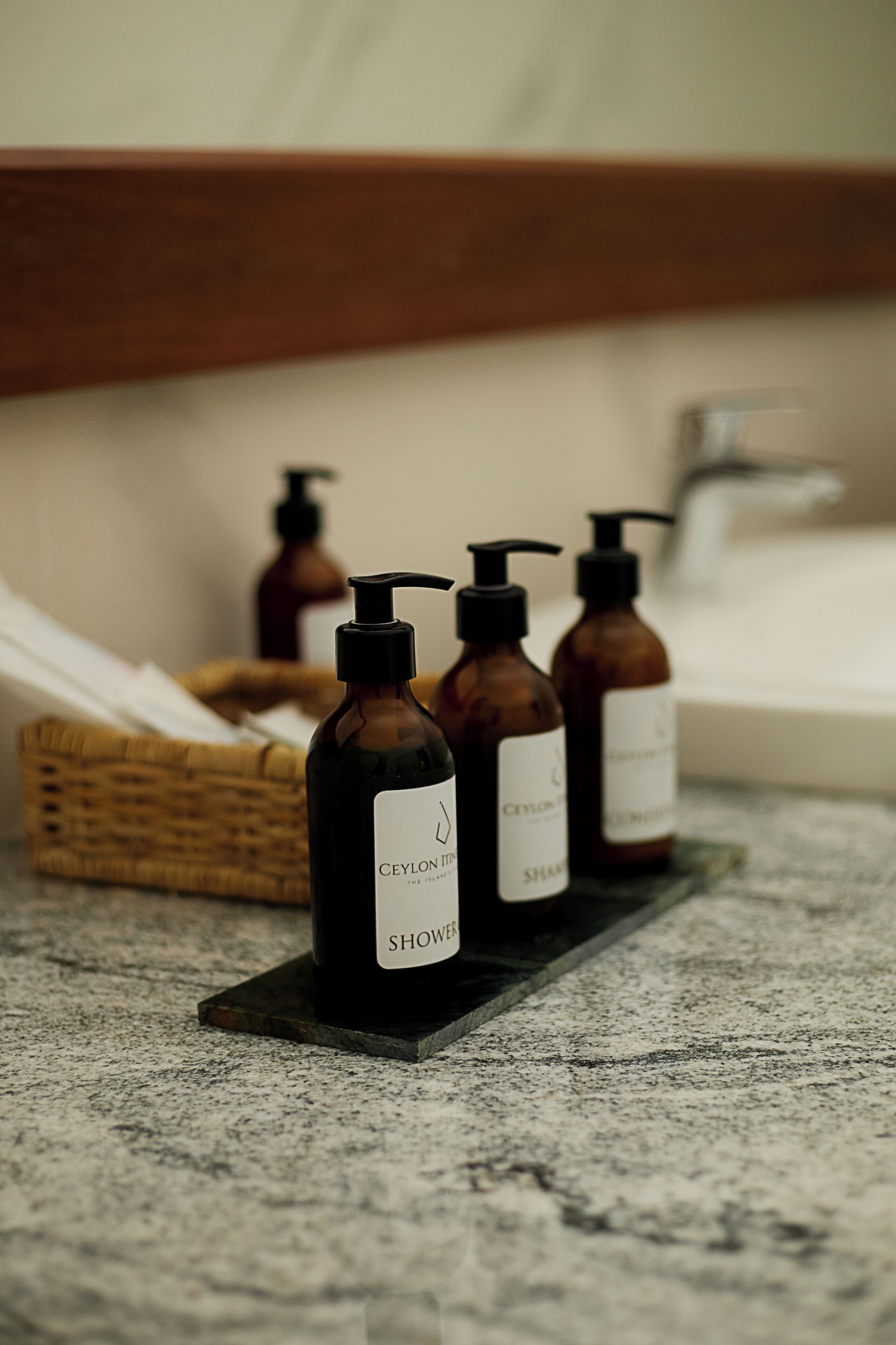 shower, rainfall showerhead, free toiletries, hair dryer