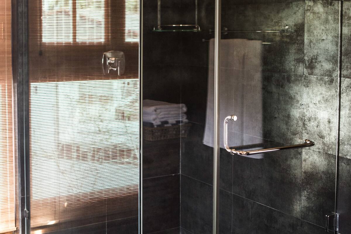 deluxe king suite | 1 bedroom, egyptian cotton sheets, premium bedding, down duvets