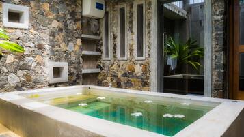 Ducha, cabezal de ducha tipo lluvia, artículos de tocador gratuitos