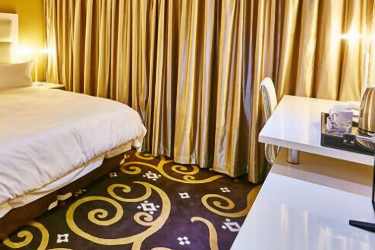 In-room safe, desk, iron/ironing board, free rollaway beds
