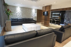 Coin salon dans le hall