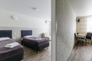 Apartemen Standar, dapur kecil (n°9) | Didekorasi berbeda-beda dan dilengkapi dengan perabotan berbeda-beda