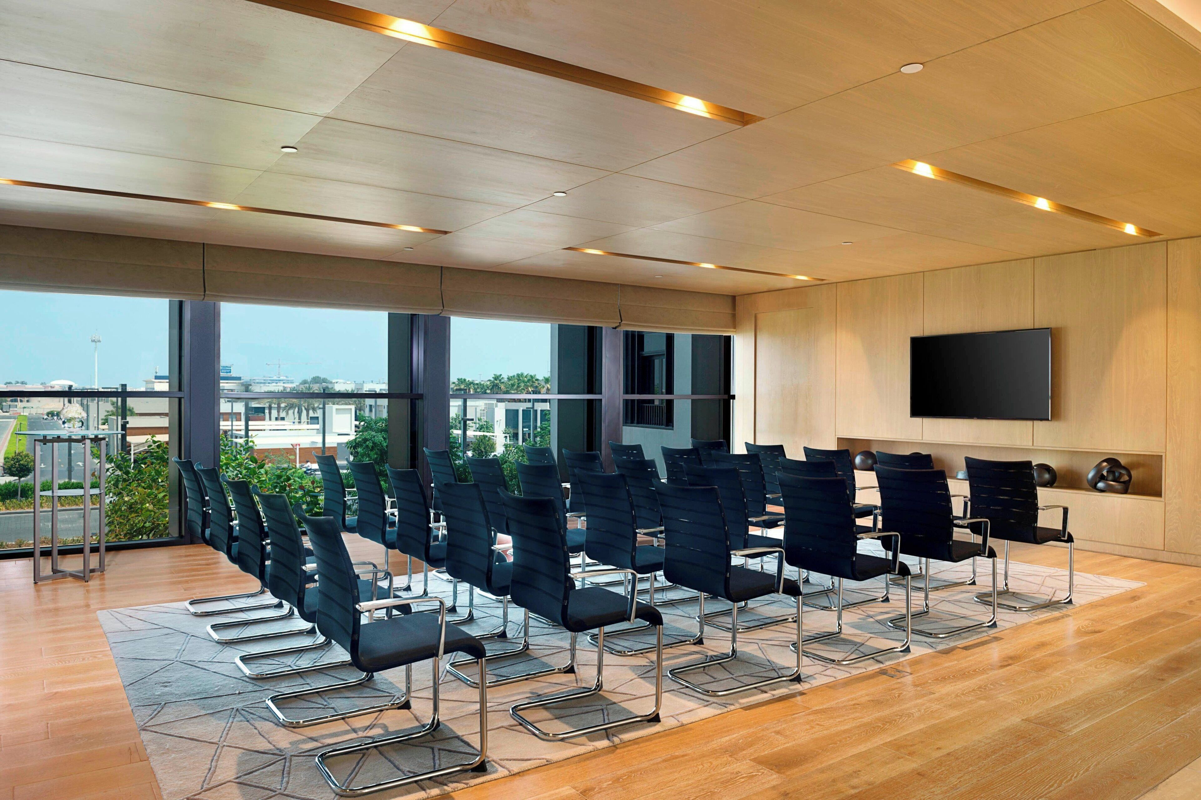 2 bars/lounges, wine bar, rooftop bar