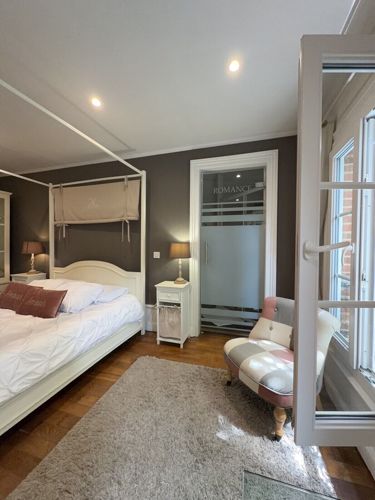 Comfort Double Room, Private Bathroom (La Romance )
