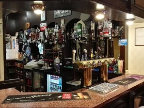 Bar (on property) - Barley Mow Hotel (Pontefract)
