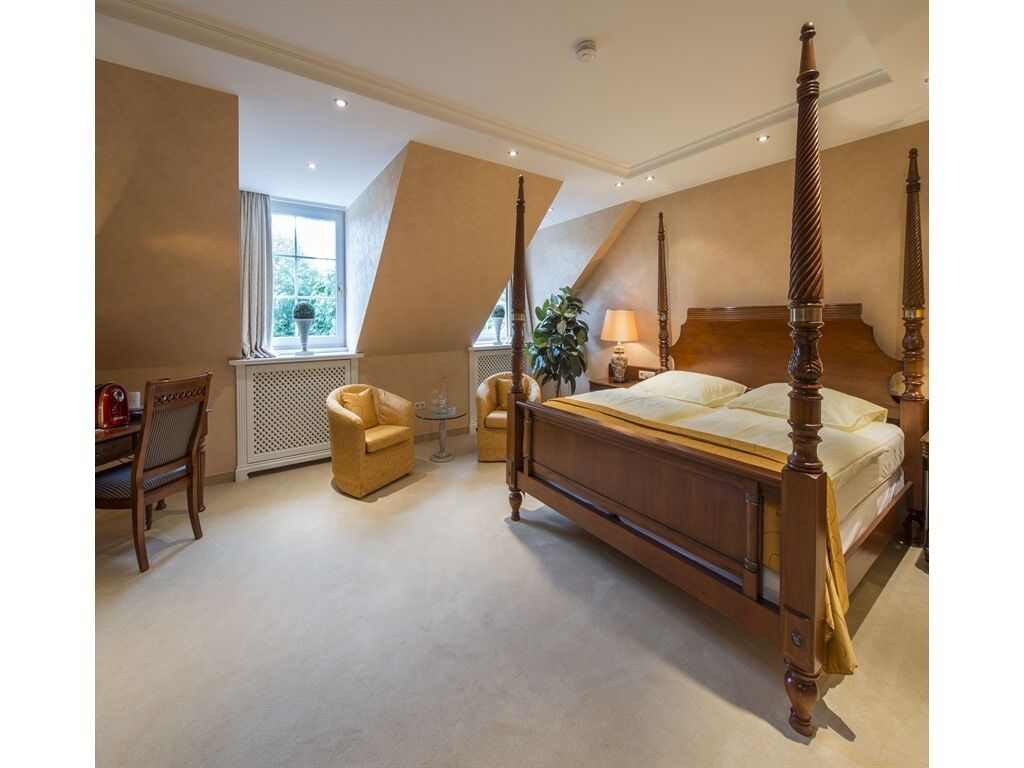 Suite, eigenes Bad (Suite mit Badewanne)