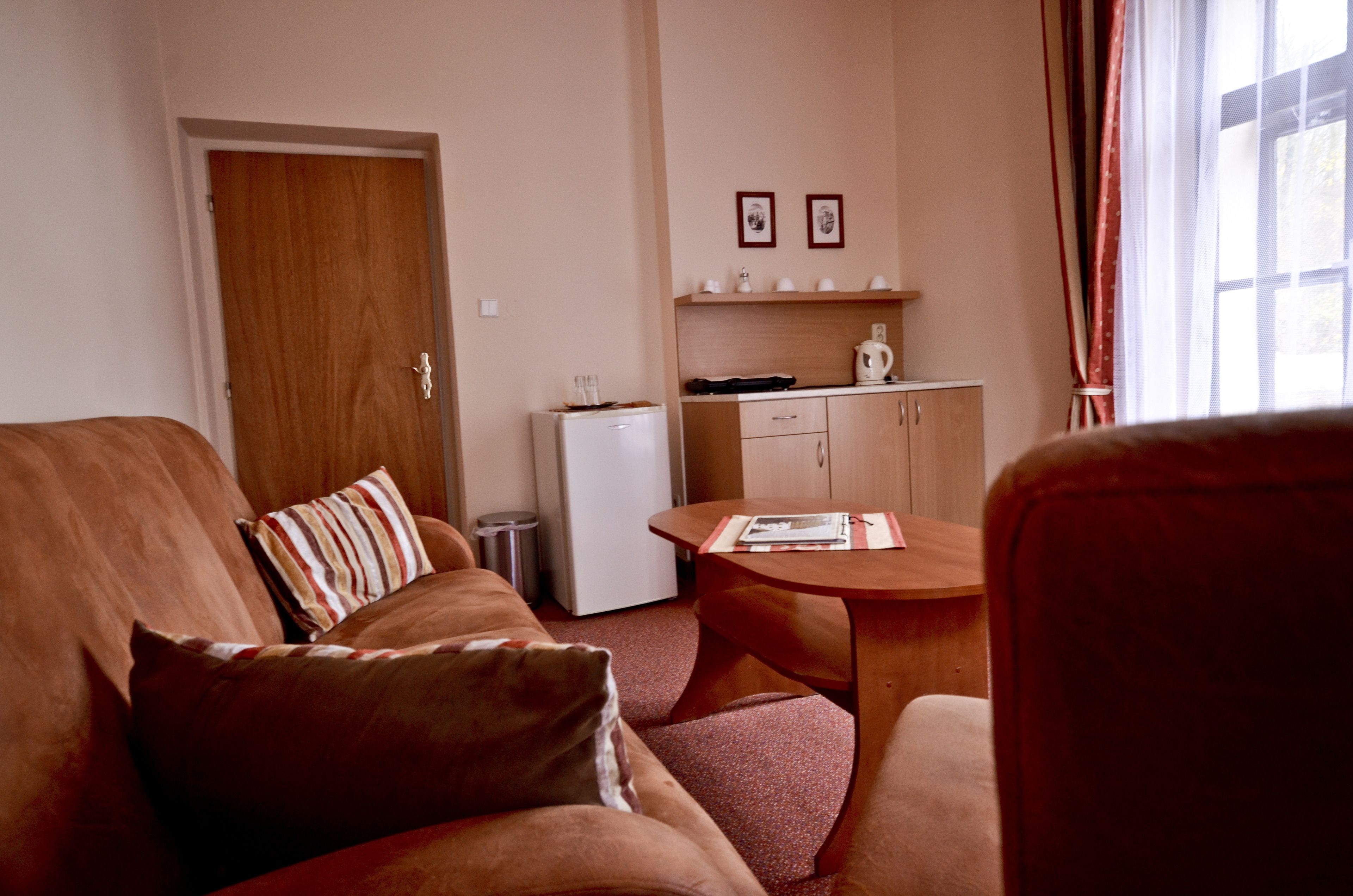 apartment | living room | 57-cm tv with satellite channels