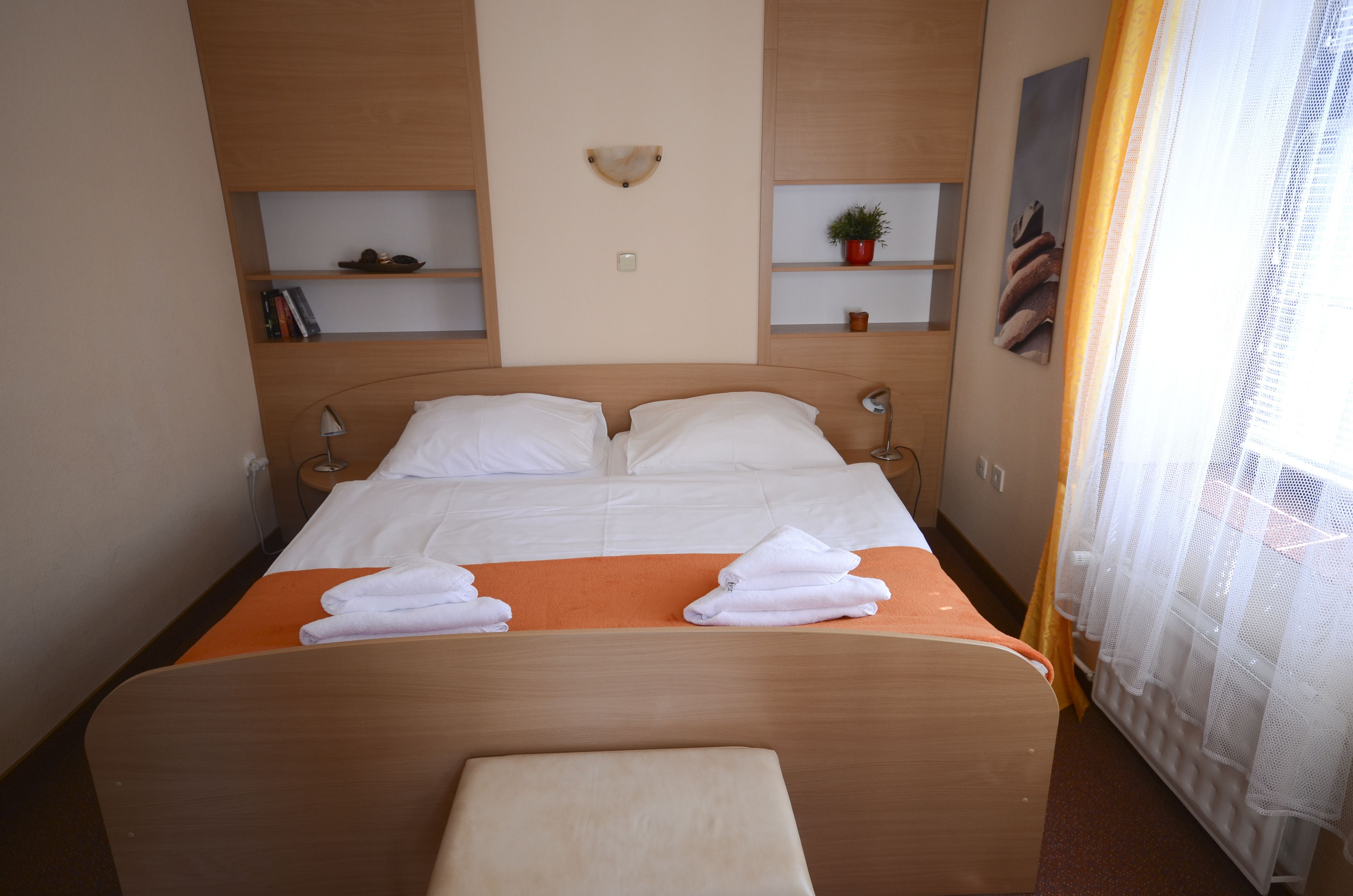 apartment | in-room safe, desk, iron/ironing board, free wifi