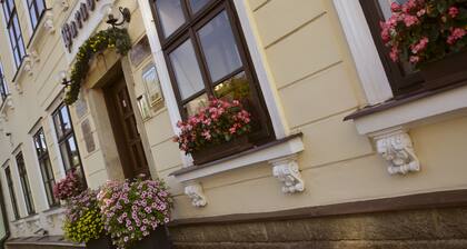 Hotel Paradies