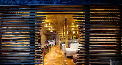 Space Hotel Apartments & Spa