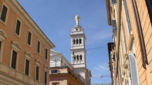 Unclassified image, 4 of 41, button - Wonderful In Rome (Rome)