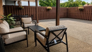 Terrace/patio - Alleghany Inn (Sparta)