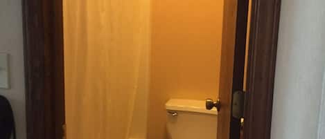 Shower kamar mandi