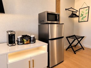 Microwave - Alleghany Inn (Sparta)
