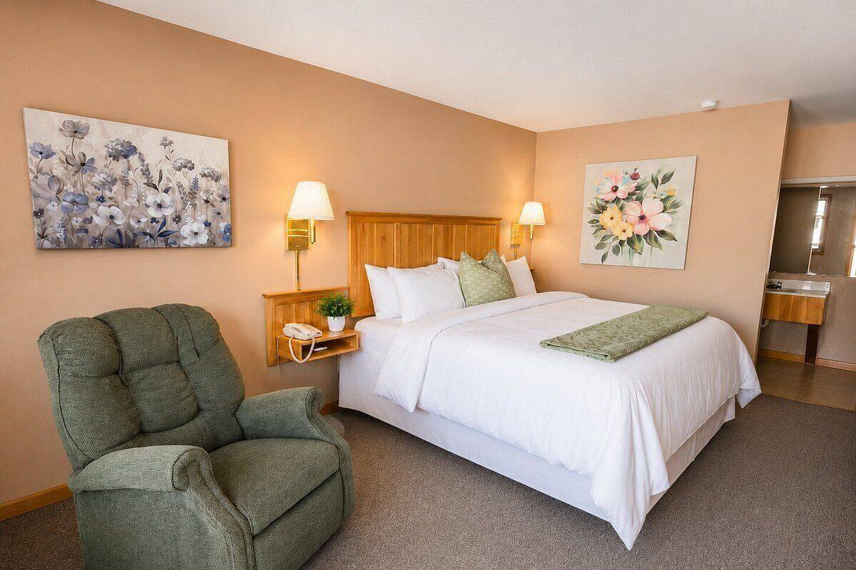 Habitación estándar, 1 cama Queen size | Cunas gratuitas, camas extra gratis, wifi gratis y ropa de cama 