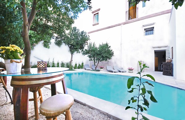 Outdoor pool, pool loungers