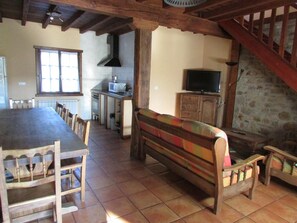 Flat-screen TV - Casa Rural Kerizara (Otxandio)