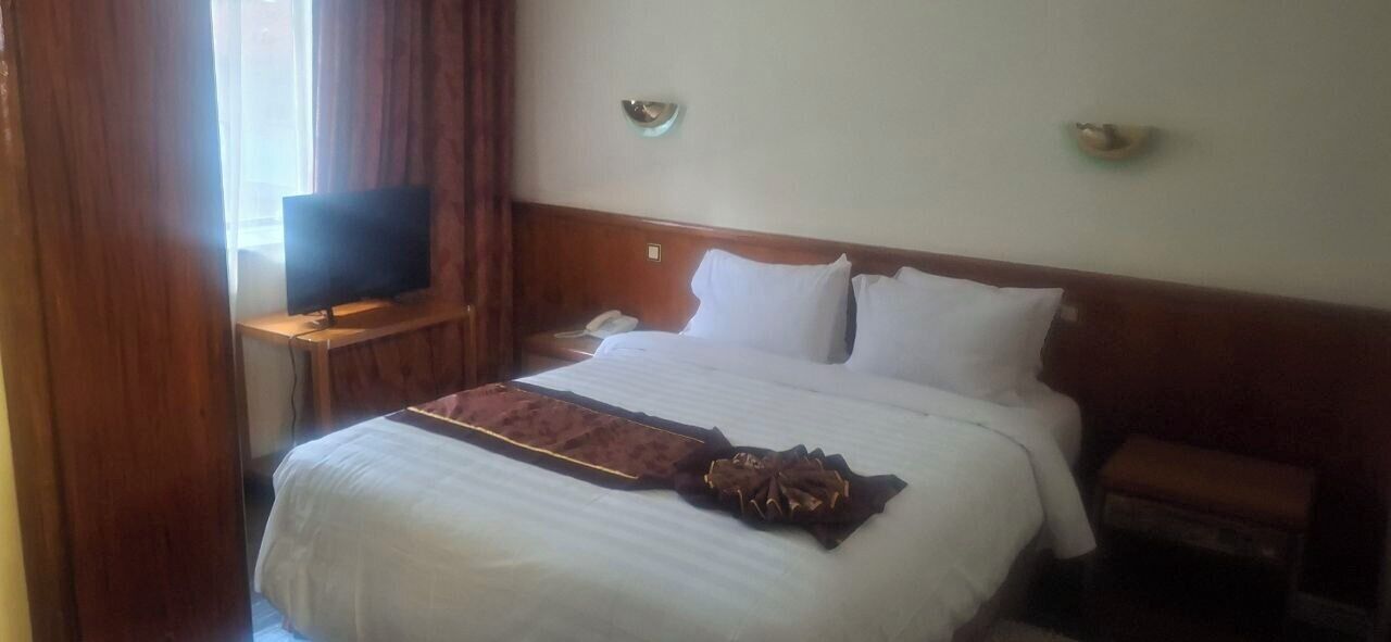 واي فاي مجانًا وملاءات أسرّة