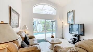 House, 4 Bedrooms | Living area | Flat-screen TV, stereo