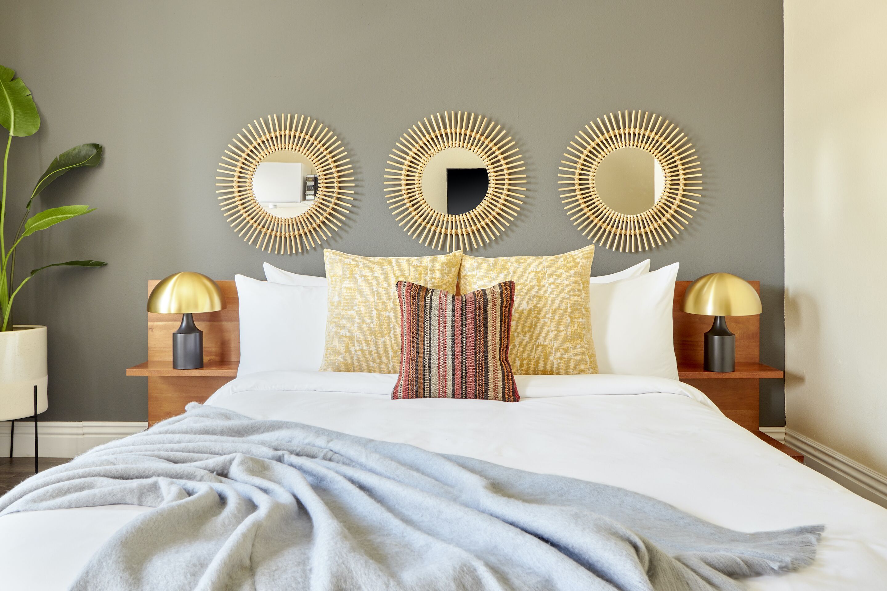 Monolocale Deluxe, 1 letto queen (Self Check-in with Virtual Front Desk) | Con stile personalizzato, con arredamento individuale, postazione laptop