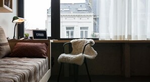 Alarm clocks, wheelchair access - Jam Hotel Brussels (Brussels)