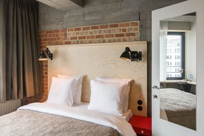 Alarm clocks, wheelchair access - Jam Hotel Brussels (Brussels)