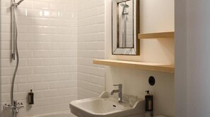Bathroom - Jam Hotel Brussels (Brussels)