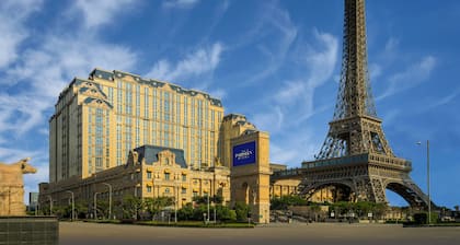 The Parisian Macao