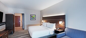 Holiday Inn Express & Suites Coffeyville by IHG
