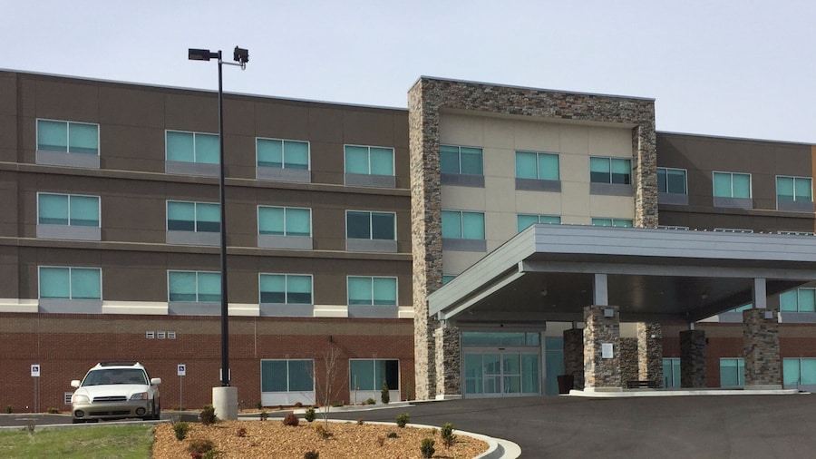Holiday Inn Express & Suites Danville by IHG