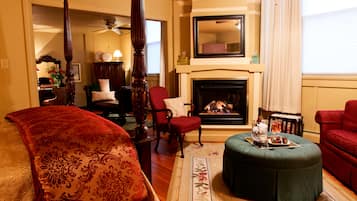 Deluxe suite | Een strijkplank/strijkijzer, gratis wifi, beddengoed