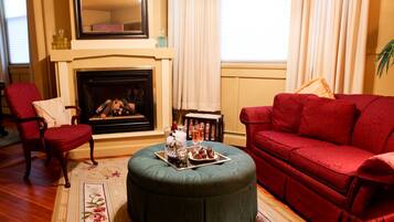 Deluxe suite | Een strijkplank/strijkijzer, gratis wifi, beddengoed