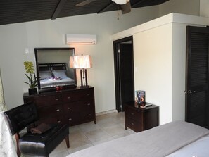 พรีเมียมทาวน์โฮม, 2 ห้องนอน, ห้องครัว | 2 ห้องนอน, ตู้นิรภัยในห้องพัก, เตารีด/โต๊ะรีดผ้า, Wi-Fi ฟรี