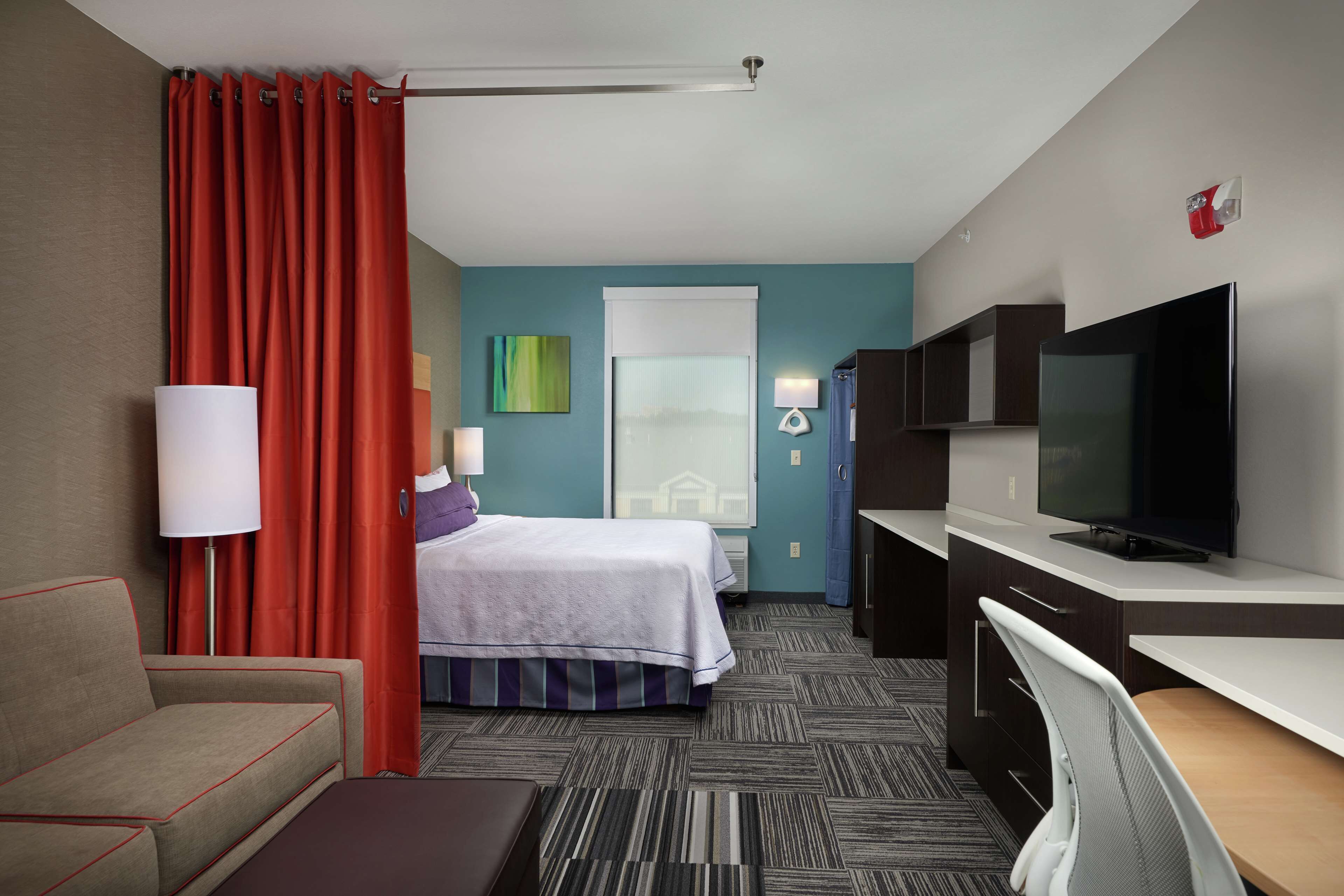 in-room safe, individually decorated, individually furnished, desk