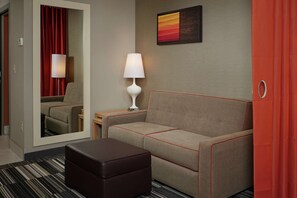 45-inch LCD TV with premium channels, TV - Home2 Suites by Hilton Muskogee (Muskogee)
