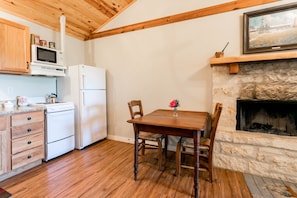 Luxury Cabin, 1 Bedroom (Alamo Springs Country Cabin) | In-room dining - Alamo Springs- The Country Cabin (Fredericksburg)