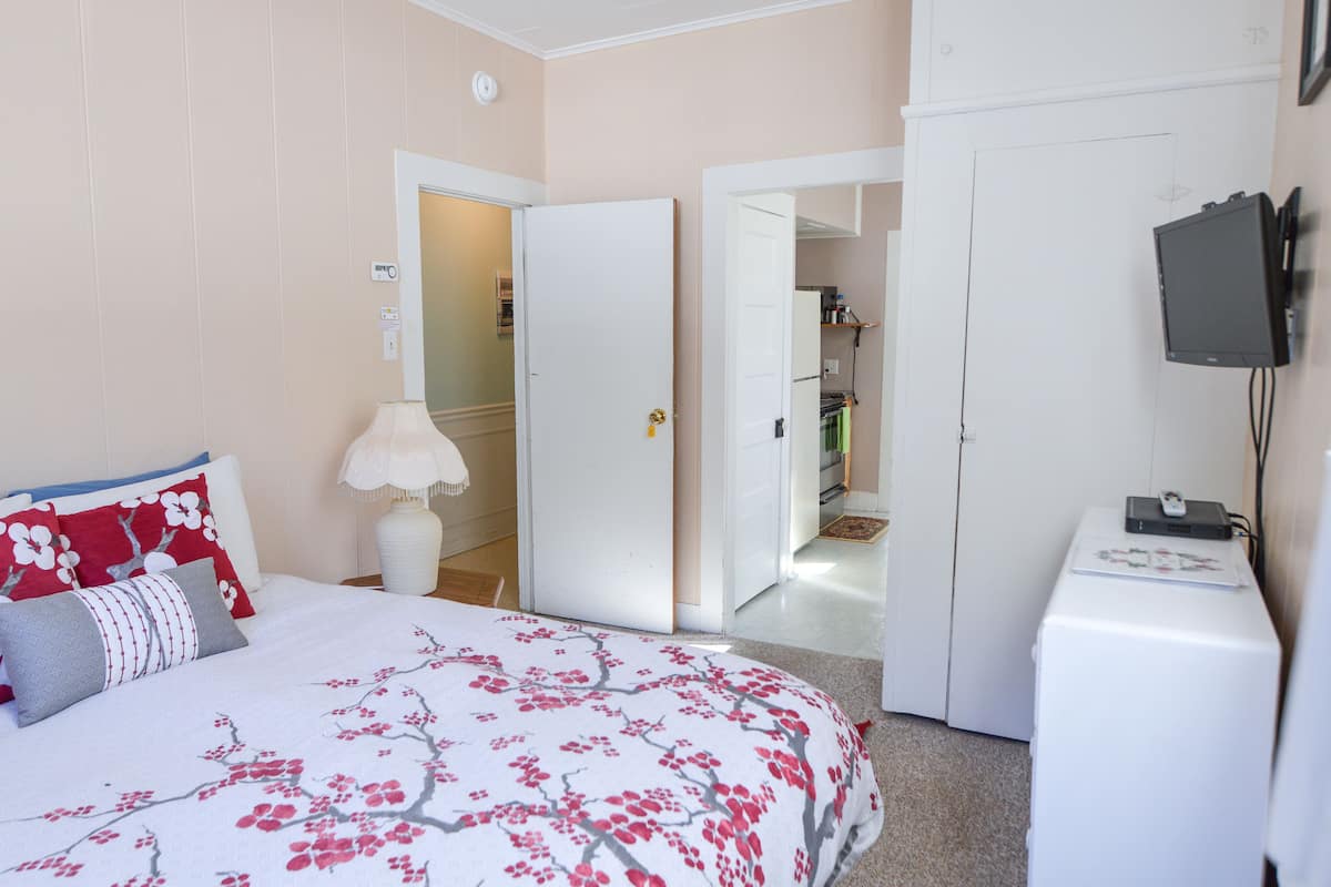 1 habitación, wifi gratis y ropa de cama