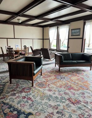 Apartment | Living area | Flat-screen TV - Brown and Hawkins Historical Apartments (Seward)