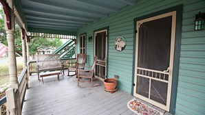 Porch - Second Home Guest House (Fredericksburg)
