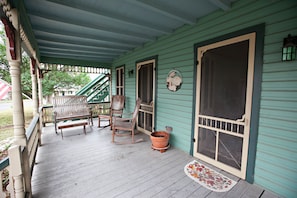 Porch - Second Home Guest House (Fredericksburg)