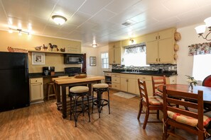 House, 2 Bedrooms, Non Smoking, Kitchen (Sam Houston's Retreat) | Private kitchen | Full-sized fridge, microwave, oven, stovetop - Sam Houston's Retreat (Fredericksburg)