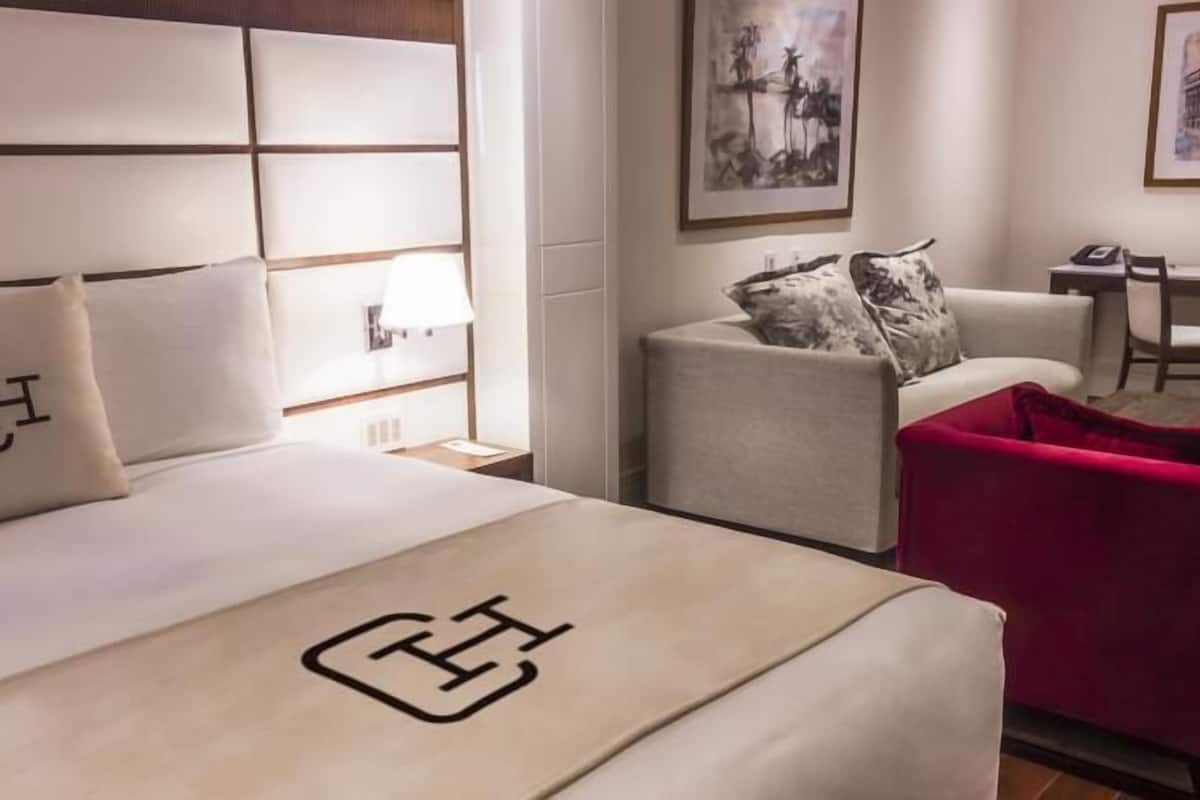 1 bedroom, minibar, in-room safe, desk