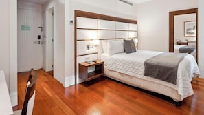 1 habitación, minibar, caja de seguridad en la habitación y escritorio