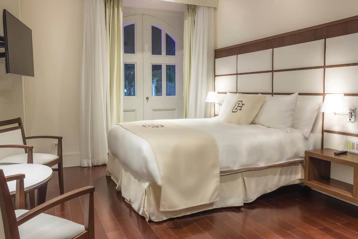 1 bedroom, minibar, in-room safe, desk